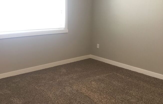 2 beds, 2 baths, $1,525, Unit 333