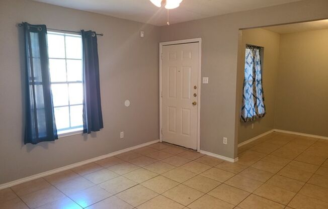 3 beds, 2 baths, $1,150