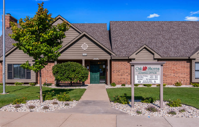 Leasing Office at Oak Shores Apartments in Oak Creek, WI