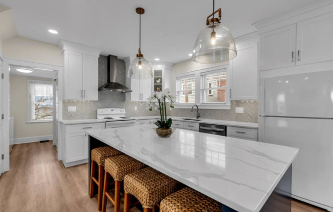 105 5 AVE