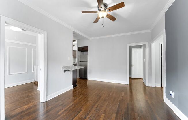 2 beds, 1 bath, 569 sqft, $2,250, Unit 6112-3E