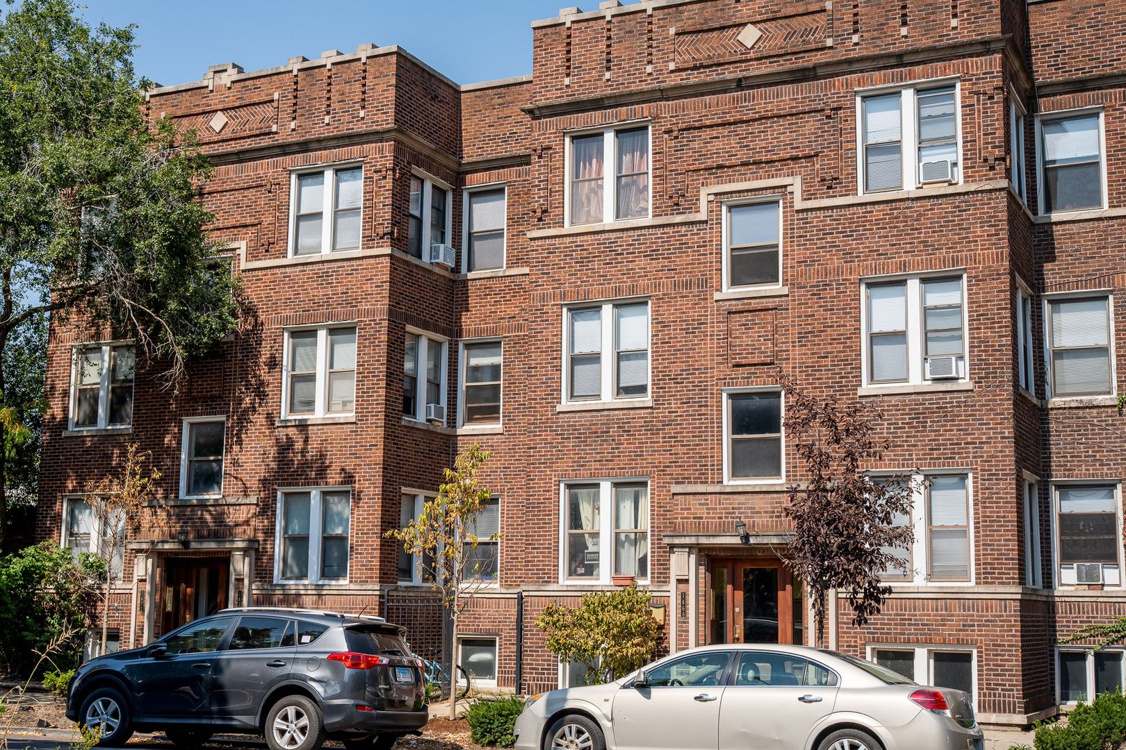 Uptown / Ravenswood - Studio - w/ Decorative Fireplace