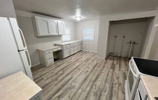 2 beds, 1 bath, $1,195