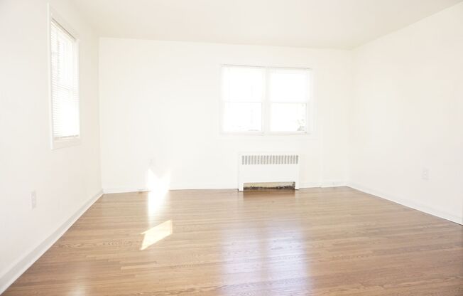 1 bed, 1 bath, 600 sqft, $1,149, Unit A12