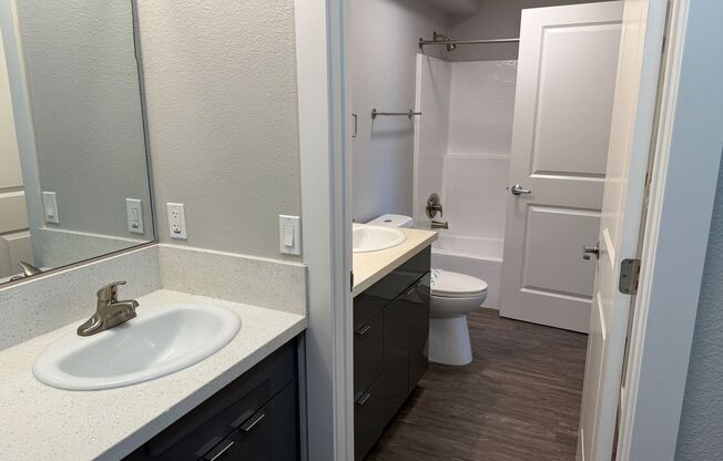 2 beds, 1 bath, 853 sqft, $2,550, Unit 9G