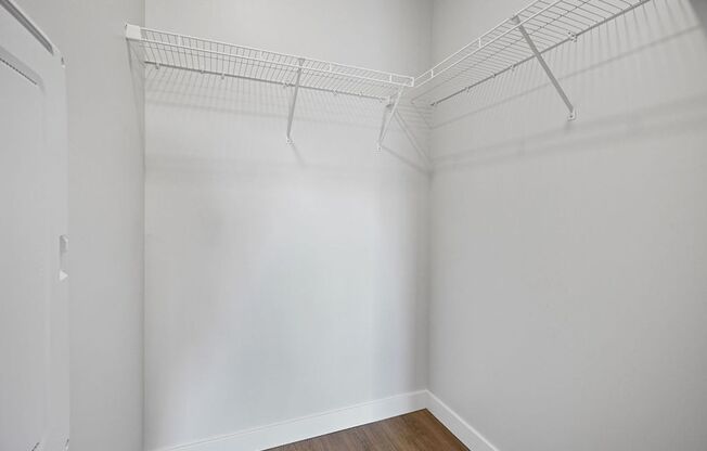 1 bed, 1 bath, 715 sqft, $1,450, Unit 305