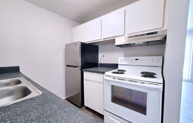 1 bed, 1 bath, 650 sqft, $999, Unit 202-C/F/P