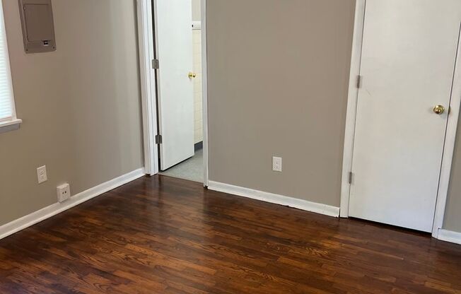 1 bed, 1 bath, $895