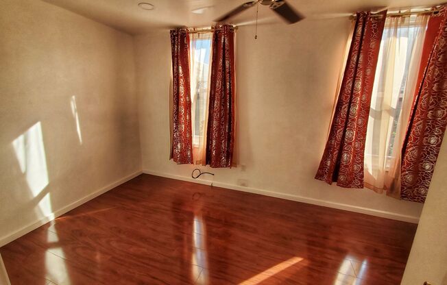 1 bed, 1 bath, 550 sqft, $1,150, Unit Unit 4