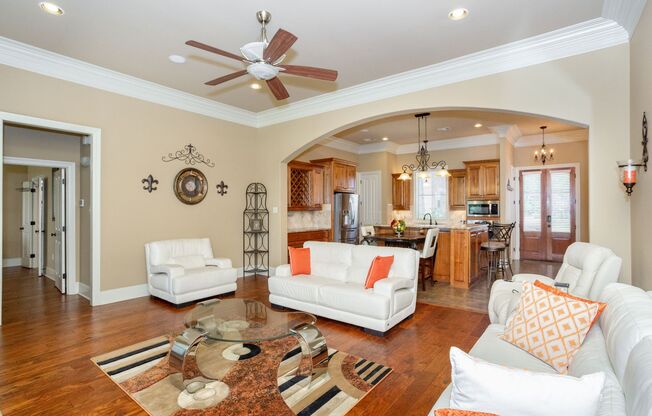 Fully Furnished, All-Inclusive Lakefront Luxury — Central School District