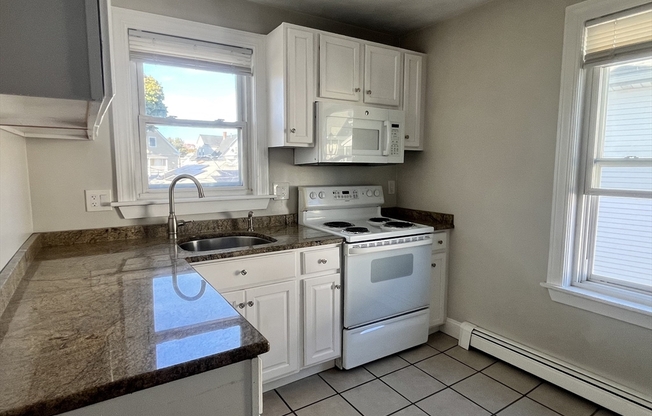 2 beds, 1 bath, 1,000 sqft, $2,600, Unit 2