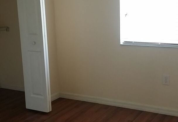 Stunning 2-Bedroom Townhouse in the Desirable Gated Community of The Hammocks!