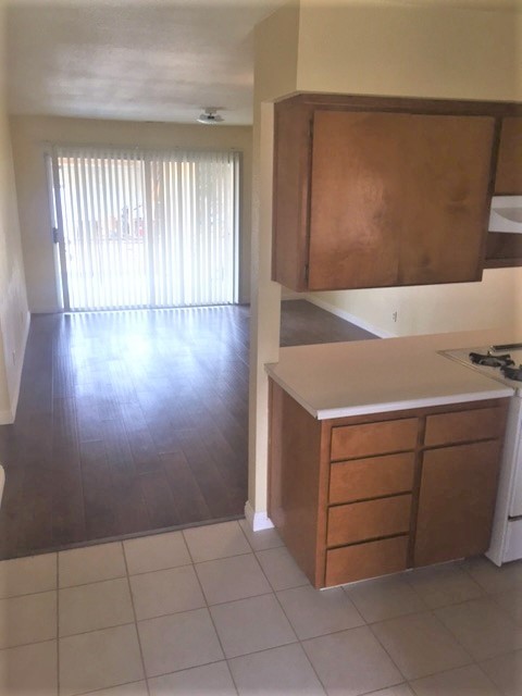 2 beds, 1 bath, 717 sqft, $1,225, Unit 82504