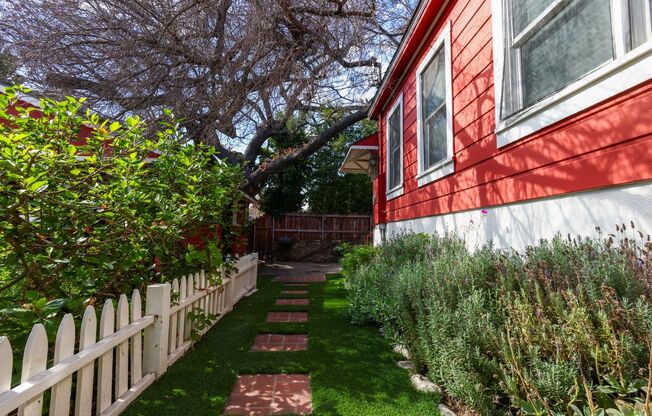 703 Manzanita Avenue