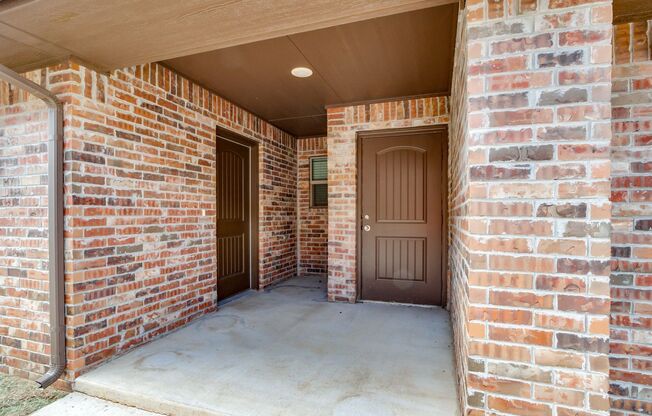 3 Bed 2 Bath 2 Car Garage Brand New Duplex In The Heart Of Edmond!!