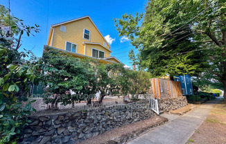 2625 NE CLACKAMAS ST