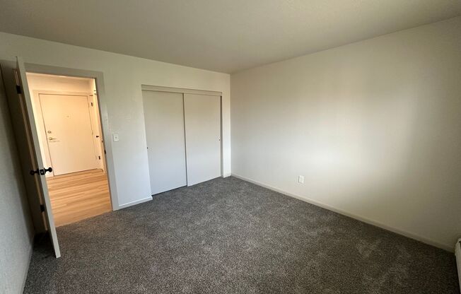 1 bed, 1 bath, $995, Unit 341