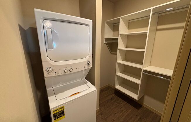 Studio, 1 bath, 557 sqft, $1,565, Unit 104-311