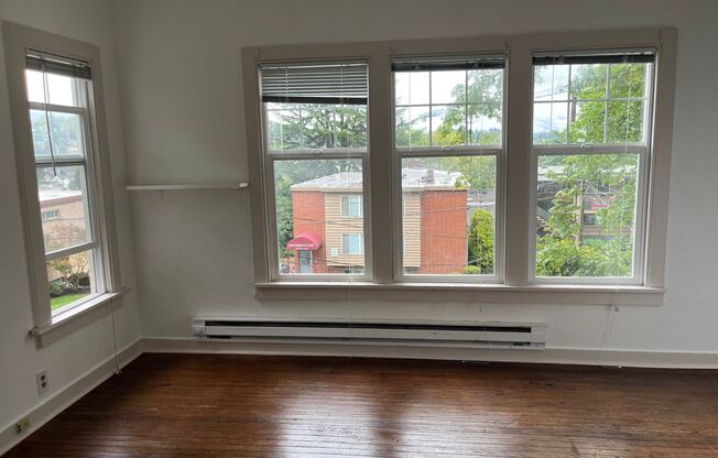 L3026 - 4755 22nd Ave NE