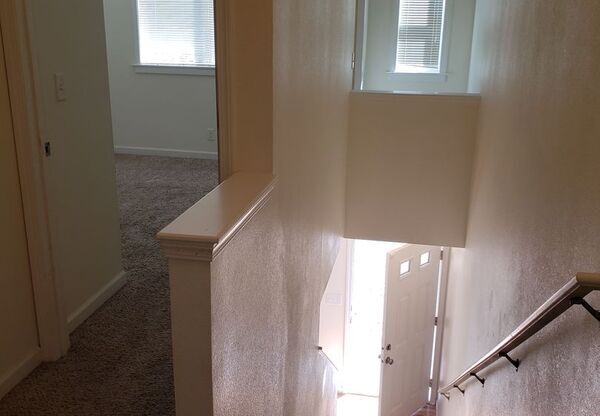 3635 E AMAZON DR