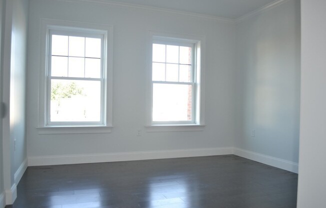 728 E BROADWAY