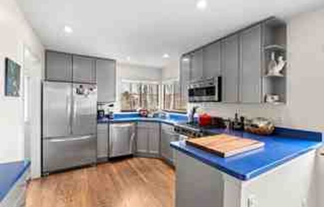 2507 RAVENWOOD LN
