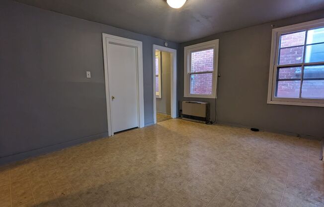 1 bed, 1 bath, 650 sqft, $985, Unit 2