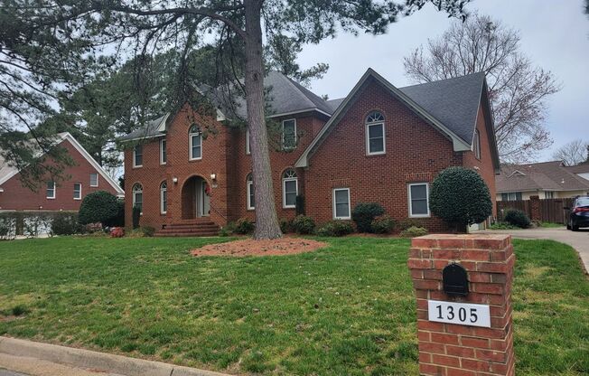 6BD/4BA Brick Home in Emerald Greens- Backyard with Pool! 2 Car Garage!