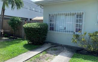 700 SW 51st Ave