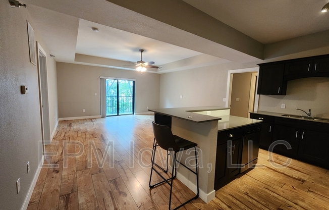 221 E 5 ST