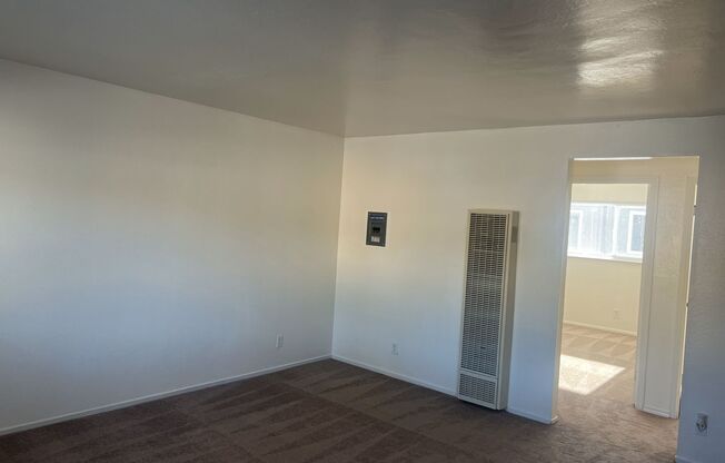 2 beds, 1 bath, 640 sqft, $2,195, Unit 557-32