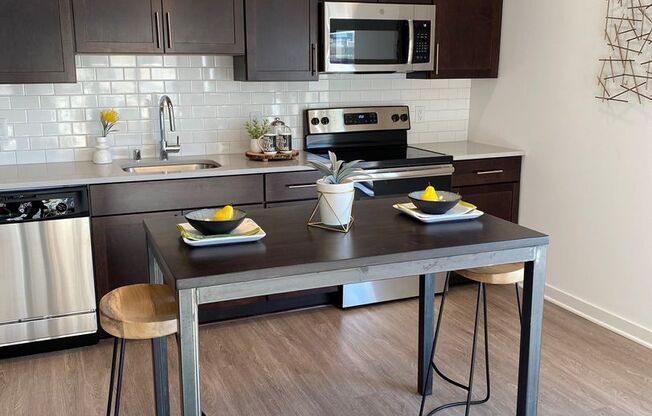 2 beds, 2 baths, 1,292 sqft, $2,695, Unit 416