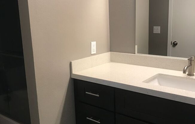 2 beds, 2 baths, $2,795, Unit 205