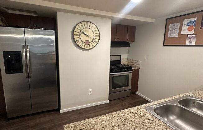 Studio, 1 bath, 165 sqft, $1,095, Unit 356