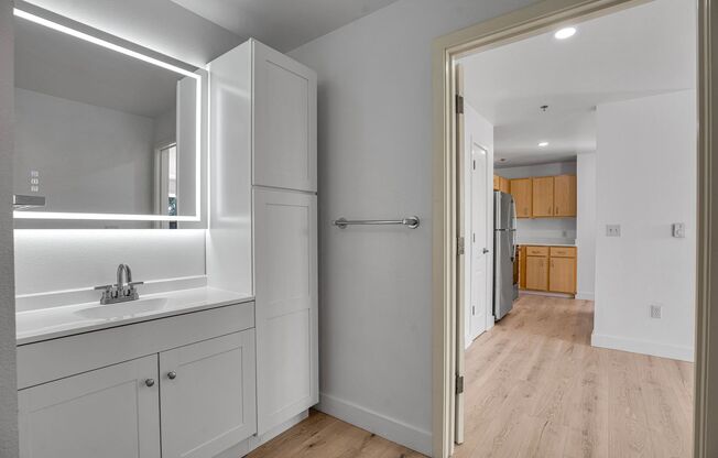 2 beds, 1 bath, 764 sqft, $1,695, Unit 126-302