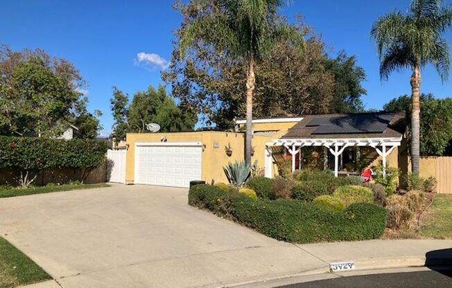 3 bed, 2 bath - First time rental in Central Simi Valley