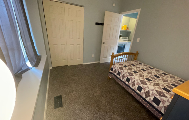 2 MEDFORD DR