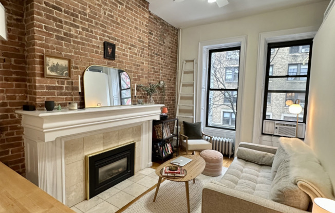 73 W 68 ST