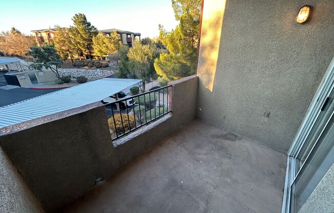 2 beds, 2 baths, $1,225, Unit # 2052