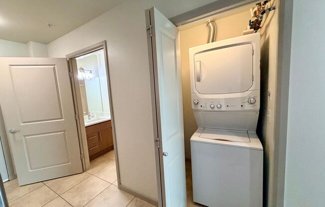 Studio, 1 bath, 430 sqft, $1,550, Unit Unit 402