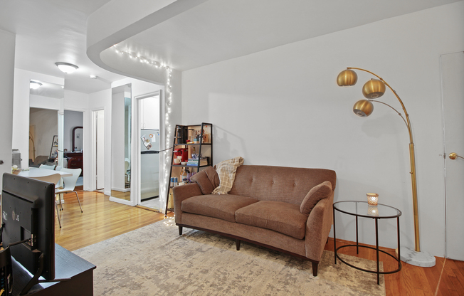 315 E 56th St