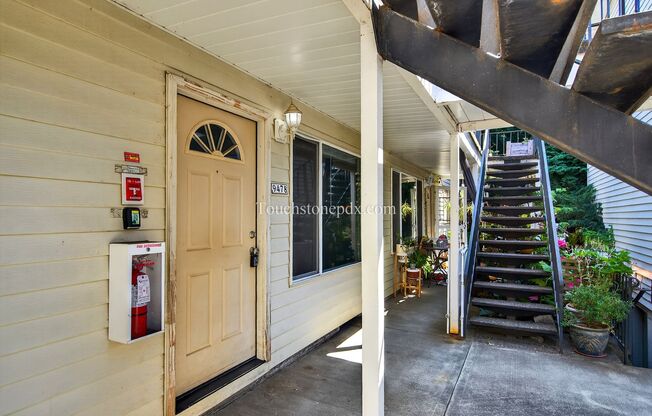 Traditional 2 BD | 1 BA in Bustling St. Johns Neighborhood