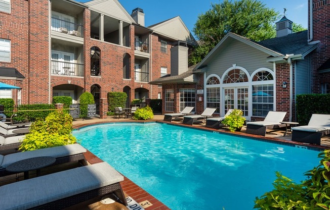 The Inverness Pool | Houston, TX Apartments | Apartments in Houston, TX