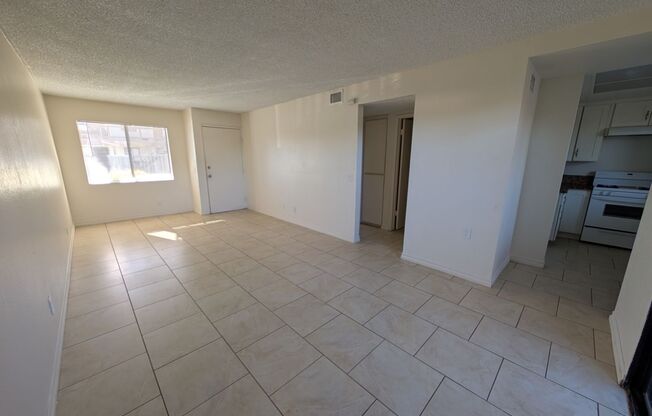 1 bed, 1 bath, 600 sqft, $1,595, Unit 114