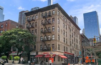 826 9 AVE