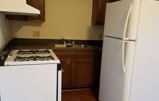 2 beds, 1 bath, $1,075