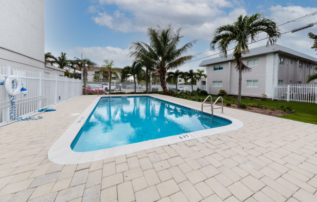 Pool Ground Level | Apartment Homes For Rent In Miami | Biscayne Shores