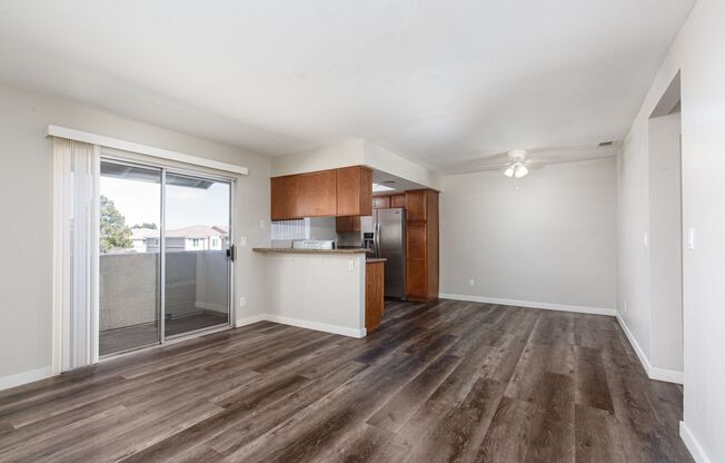 2nd floor 2 bedroom unit in NW with easy access to Summerlin Pkwy and the 95/I-11