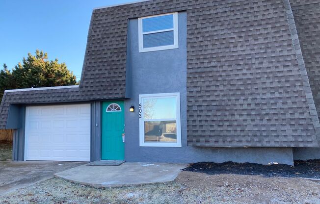 2 Bedroom Duplex near Lake Overholser