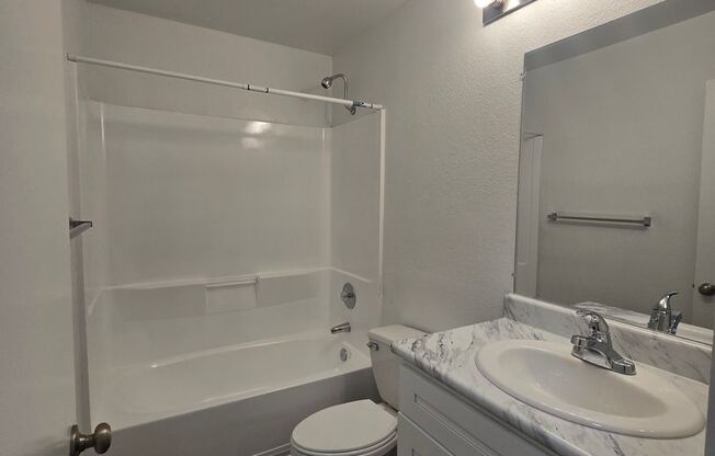 1 bed, 1 bath, 640 sqft, $2,095, Unit 650 - 89